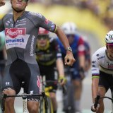 La joie de Mathieu van der Poel à l'arrivée KEYSTONE/AP/Mosa'ab Elshamy